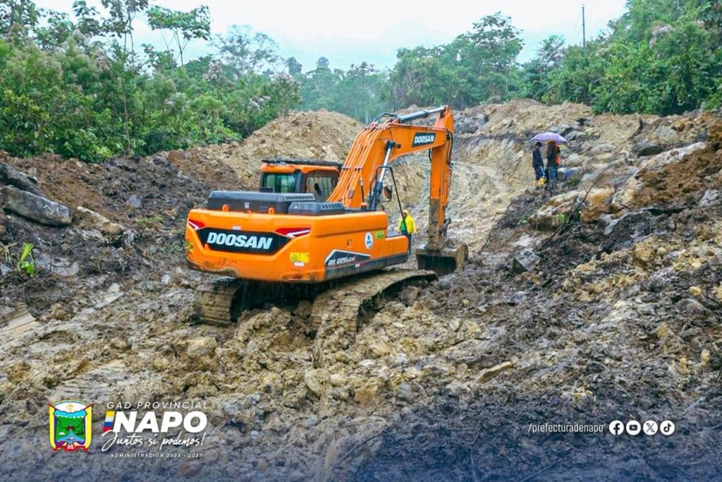 86 ¡avanzamos con el desarrollo vial en la parroquia ahuano! (11 julio)