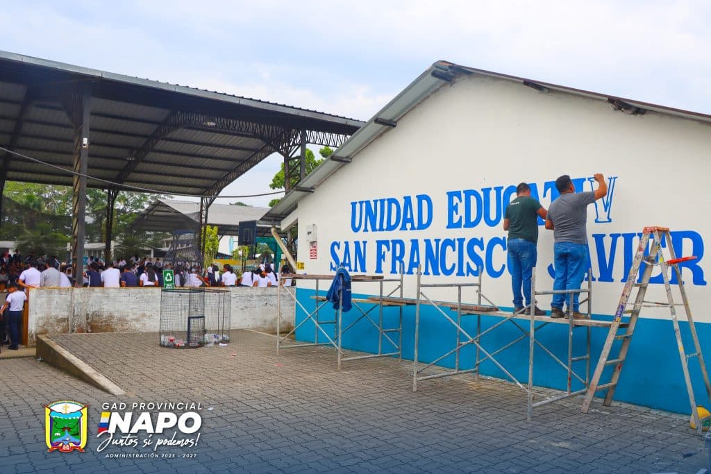 adecentamiento de espacios en la unidad educativa san francisco javier