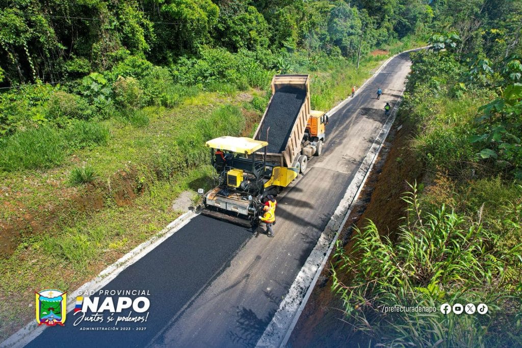 colocación de carpeta asfáltica en la vía troncal amazónica – papanku – mushuc llakta – galeras, parroquia hatun sumaku