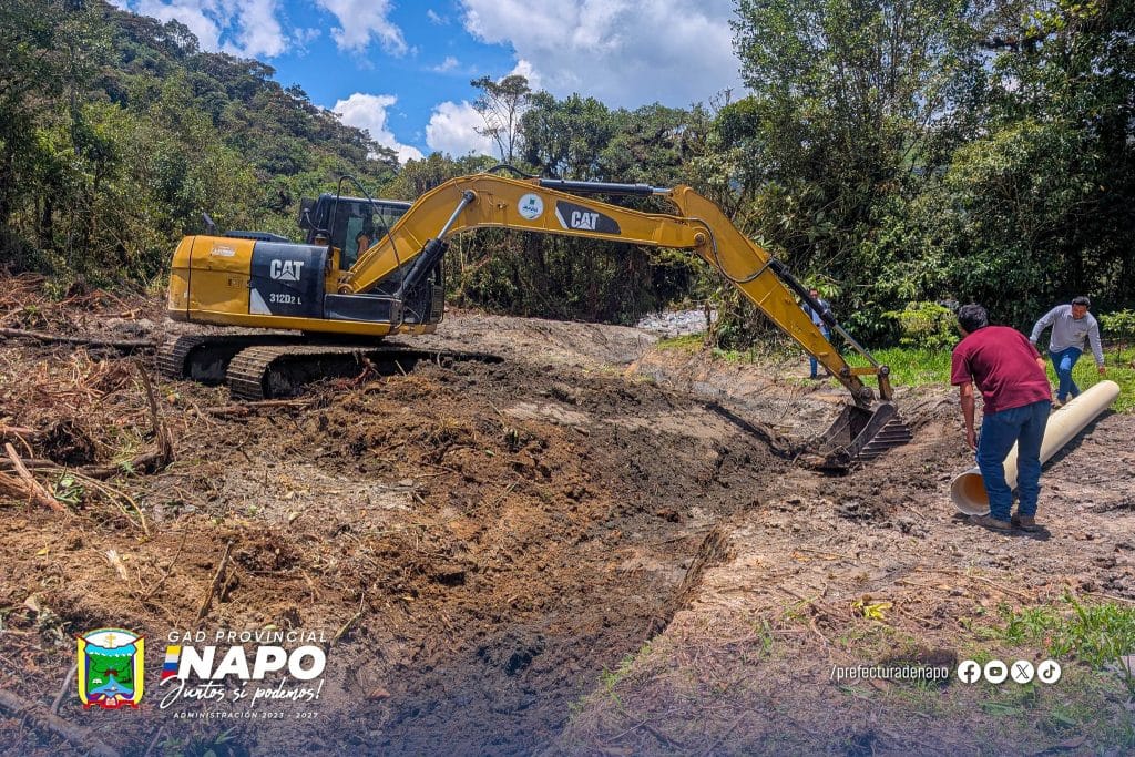 construcción de drenes y adecuación de terreno impulsan emprendimiento productivo en cosanga, cantón quijos