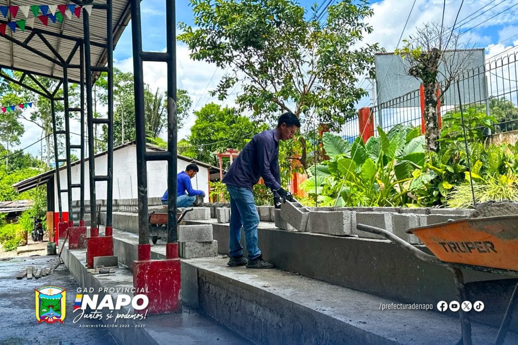 construcción de graderíos en la unidad educativa aurelio guerrero sanz – comunidad rukullakta, parroquia archidona
