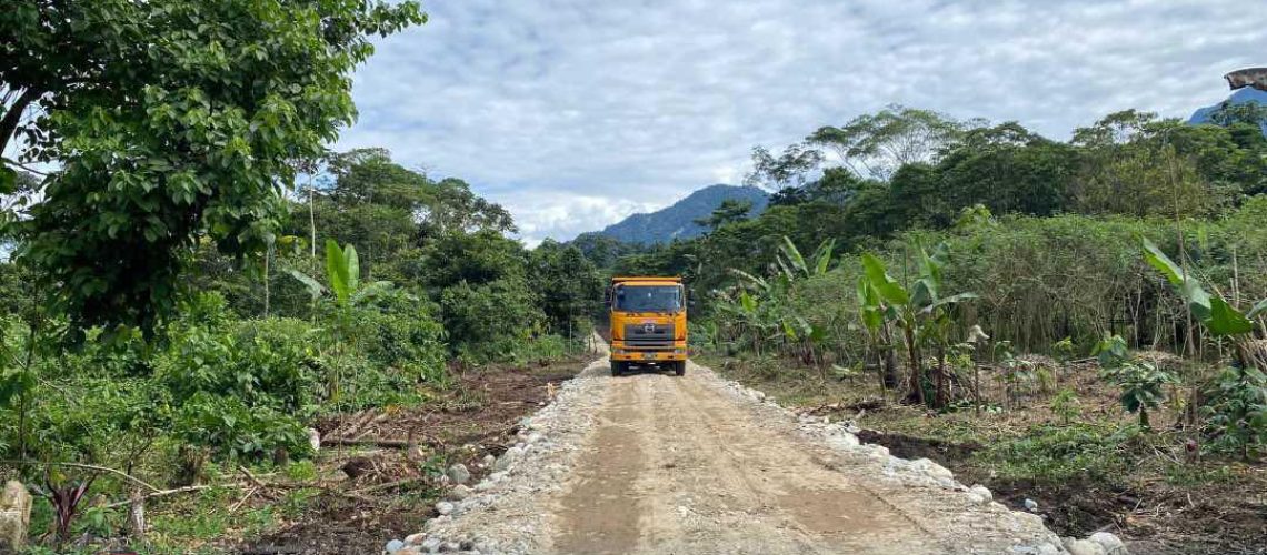 94 avanza el desarrollo vial en la parroquia pano (15 julio)