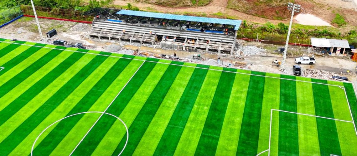 construcción de graderíos y techado en el estadio fedelban – cantón tena