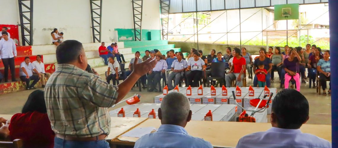 entrega de motoguadañas a la comunidad de porotoyacu – cantón archidona