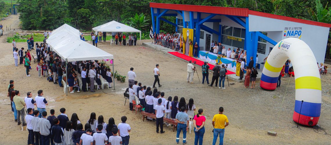 entrega de nuevas aulas en la unidad educativa jaime roldós aguilera