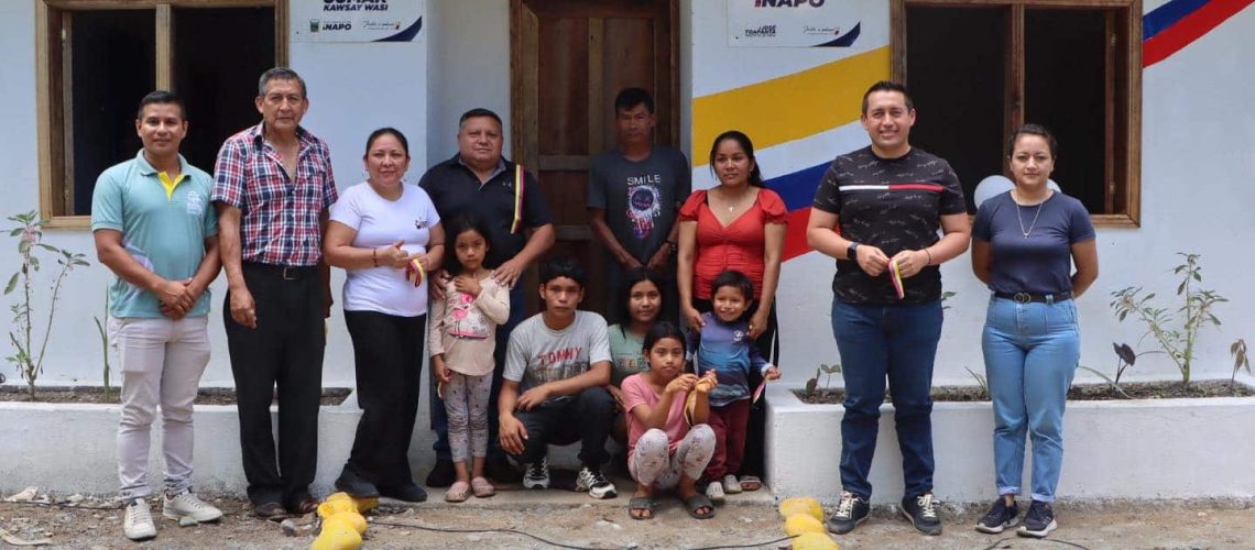 entregó una vivienda digna en el sector san pablo de ushpayacu cantón archidona