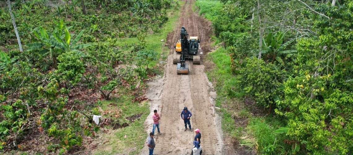 lastrado de 400 metros de vía