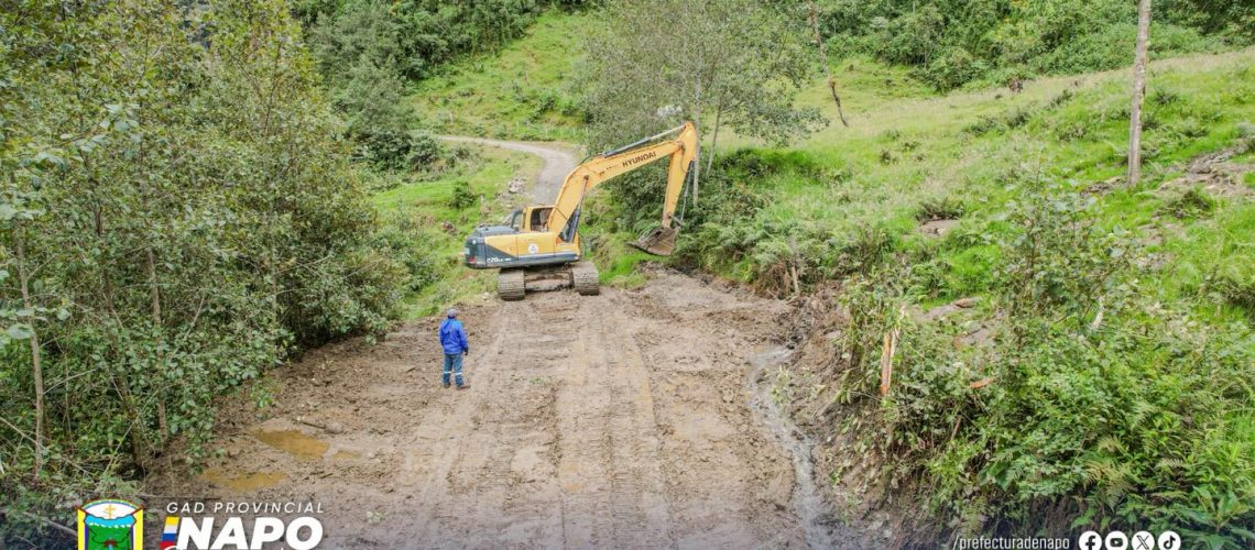 limpieza de derrumbos parroquia oyacachi