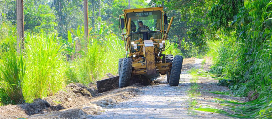 mantenimiento vial en la parroquia chonta punta avanza con fuerza