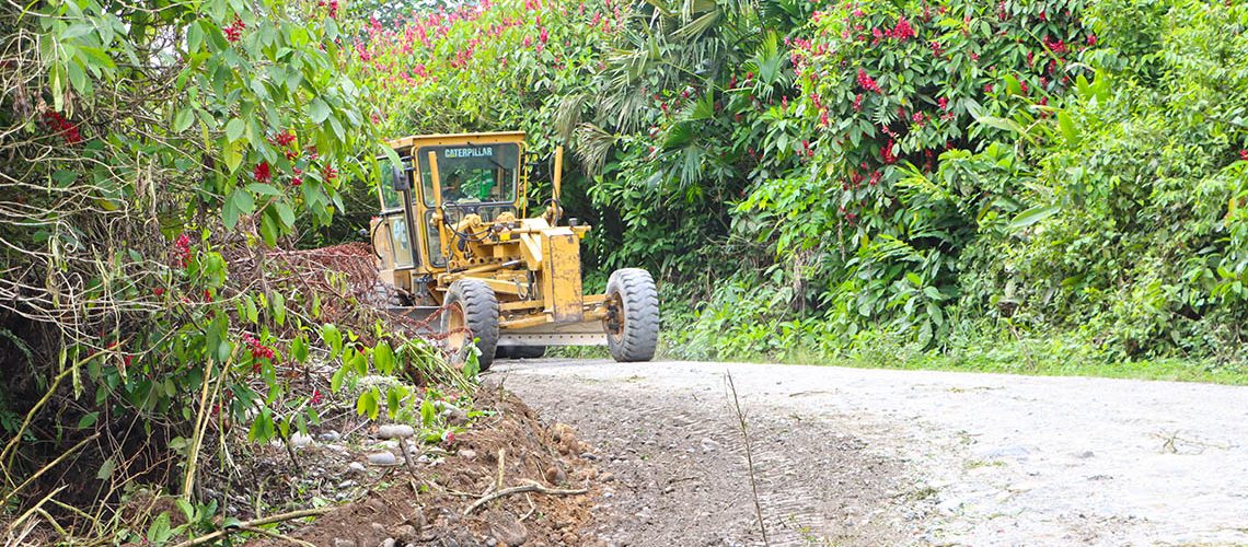 mejoramiento vial en marcha en costa azul