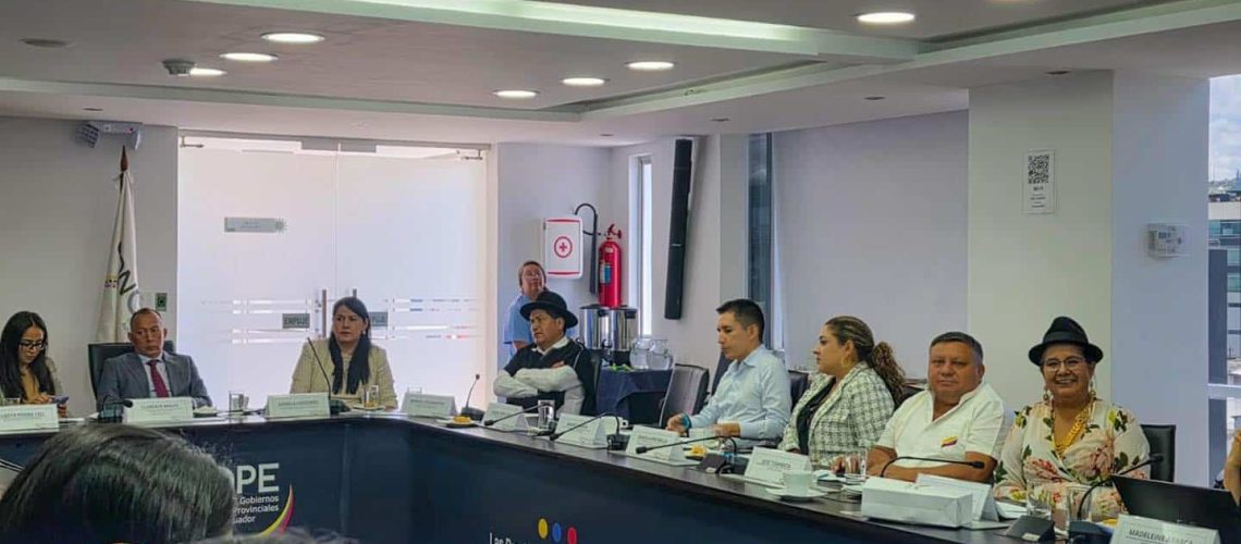 reunión de trabajo para el proceso de cruce de cuentas con el ministerio de economía y finanzas – prefectura de napo