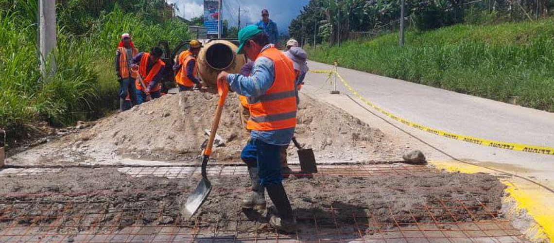 rompe velocidades en la comunidad yawary, cantón archidona