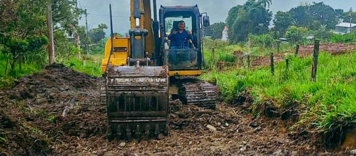 trabajos granja de la unidad educativa el chaco