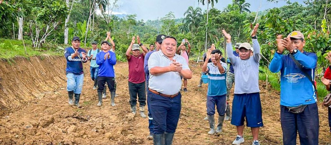 visita y trabajo conjunto con comunidades rurales de napo