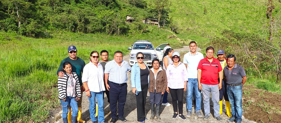 web inauguración y apertura y lastrado de vía rural en la parroquia sumaco, cantón quijos