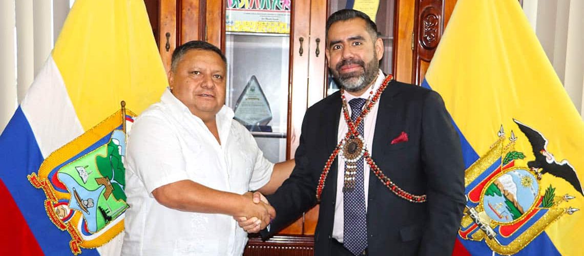 web2 visita del cunsul de peru