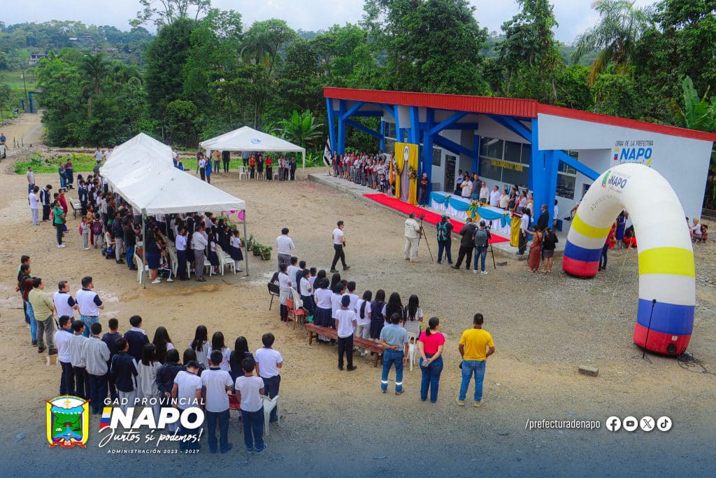 entrega de nuevas aulas en la unidad educativa jaime roldós aguilera