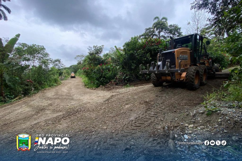 mantenimiento de 1.5 km de vía comunidad uchuculín