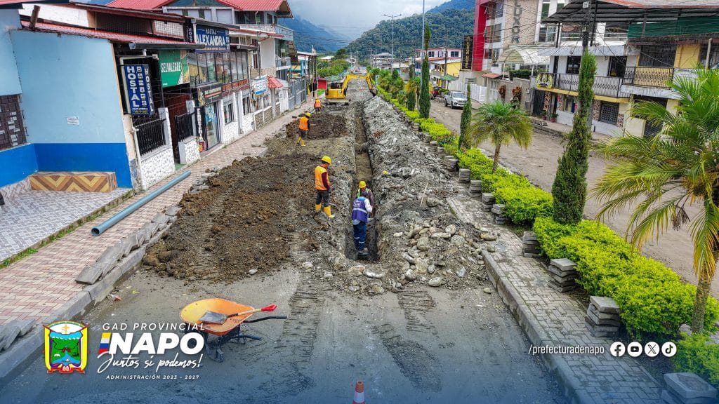 mantenimiento vial en la avenida carlos acosta fortalecerá la movilidad en la parroquia borja
