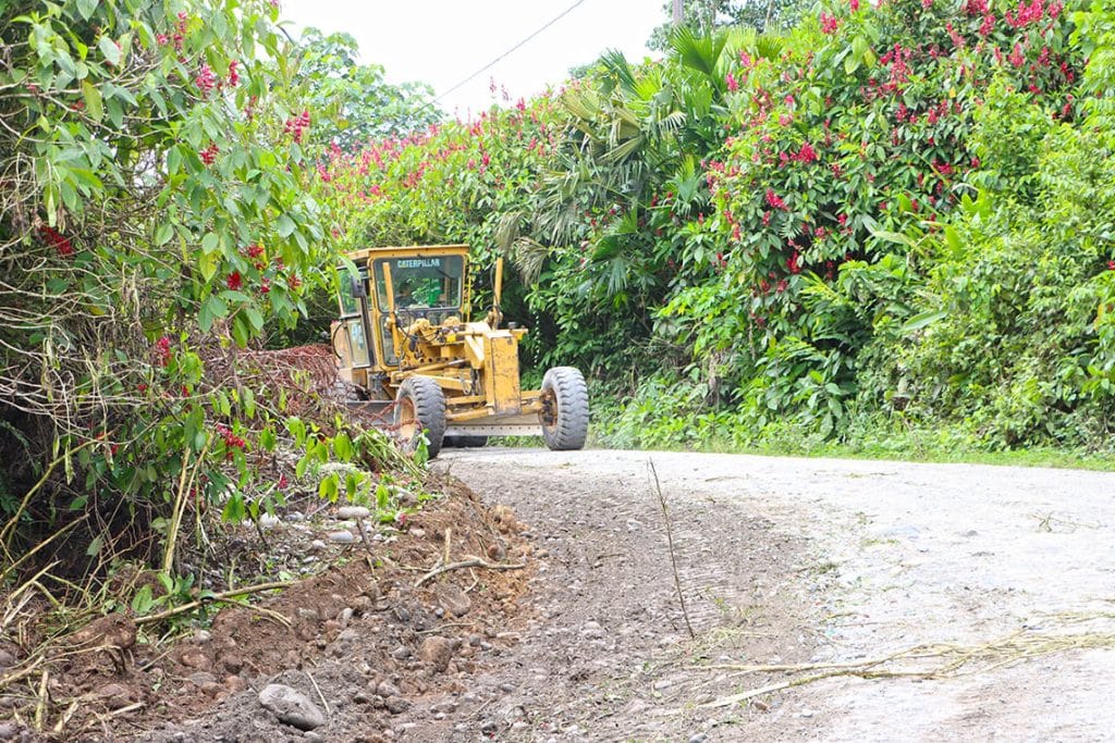 mejoramiento vial en marcha en costa azul