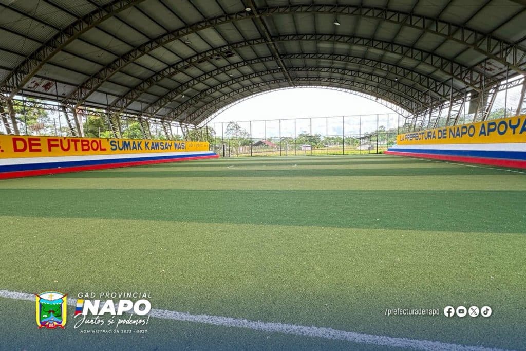 renovación de la cancha cubierta del recinto ferial de tena