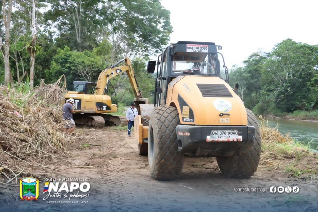trabajos pista de motocross comunidad kichwa agustín calapucha